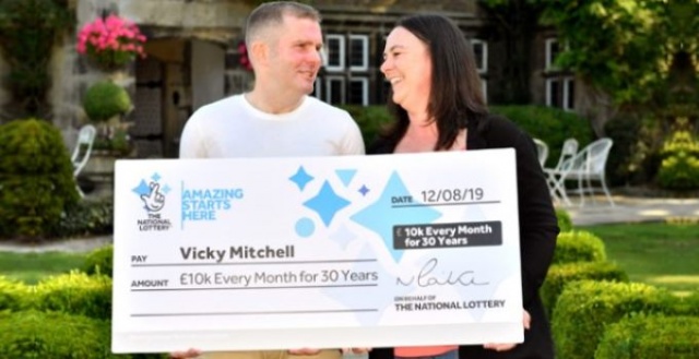 10 TL'lik loto oynadı, servete kondu! 4