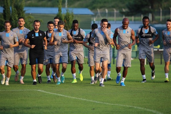 Trabzonspor, AEK maçı öncesi son antrenmanını yaptı! 3