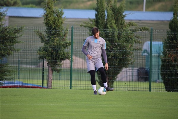 Trabzonspor, AEK maçı öncesi son antrenmanını yaptı! 15