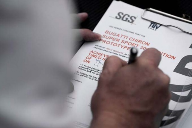 Bugatti Chiron dünya hız rekorunu kırdı 14