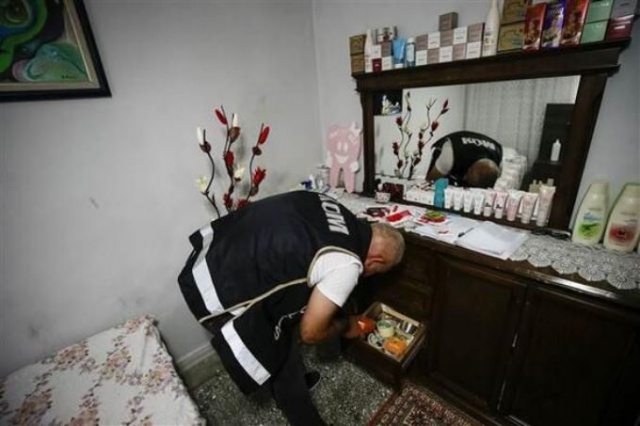 Evini kaçak muayenehaneye, babasının evini ecza deposuna çevirmiş 12
