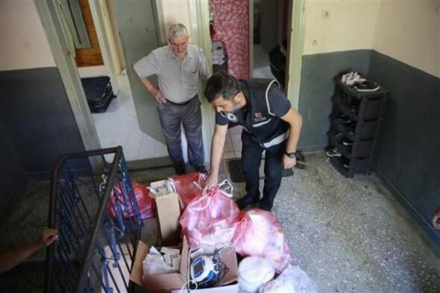 Evini kaçak muayenehaneye, babasının evini ecza deposuna çevirmiş 15