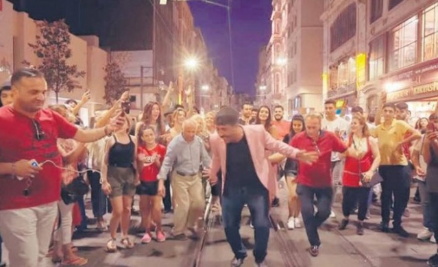 Düğün şarkıcısıydı dünya listelerine girdi: Fatih Bulut 3