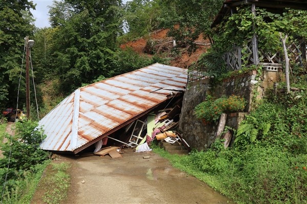Rize'de yaşanan afetin boyutları gün ağırınca ortaya çıktı. 6