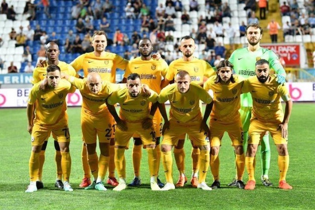 İşte Süper Lig'in en genç ve en yaşlı takımı! Trabzonspor kaçıncı sırada? Foto Galerii 5