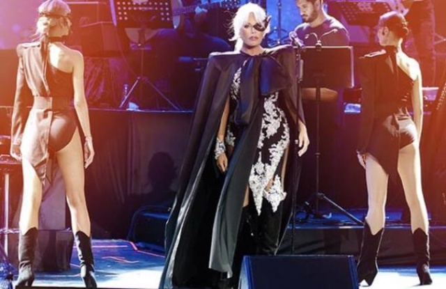 Ajda Pekkan'ın fotoşop mesaisi! 5