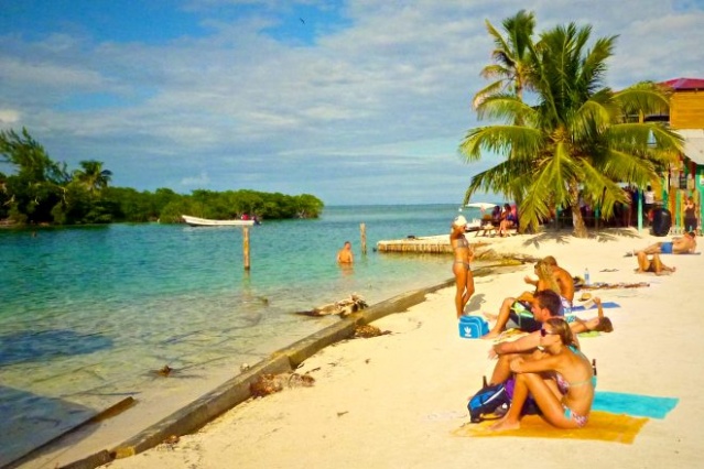 Bu adaya sadece yetişkinler girebiliyor! 7