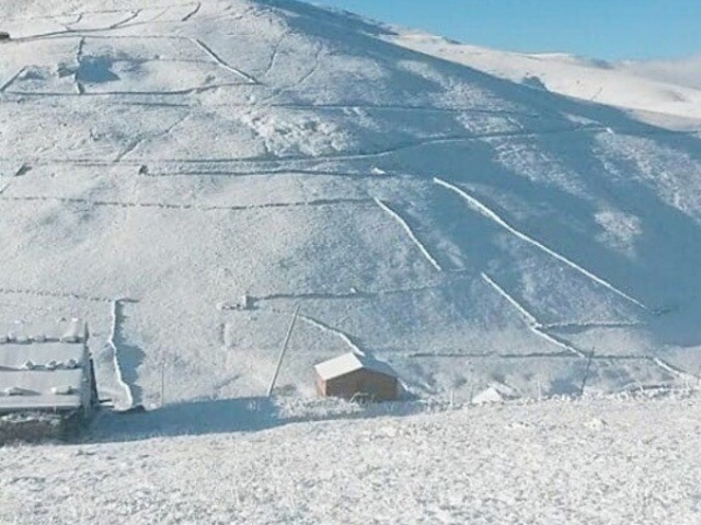 Yaylalar beyaza büründü 10