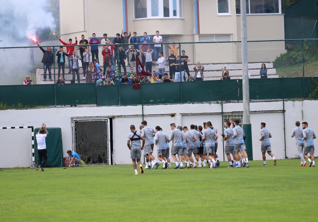 Sivasspor maçı öncesi taraftarlardan Trabzonspor'a moral 5