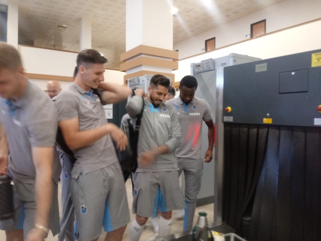 Trabzonspor kafilesi Sivas'a gitti 5