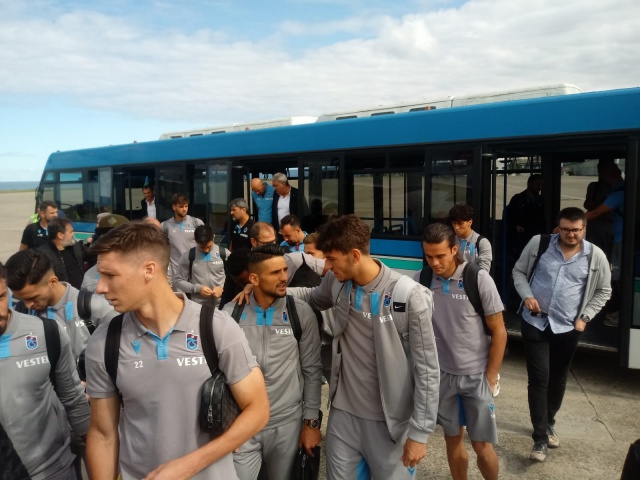 Trabzonspor kafilesi Sivas'a gitti 14