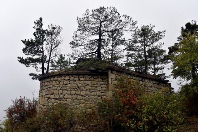 Tarihi kilisenin çatısında dikkat çeken görüntü 4