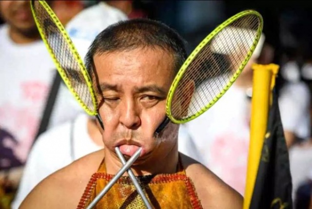 Bıçak, tabanca ne bulurlarsa yüzlerini deldiler 2