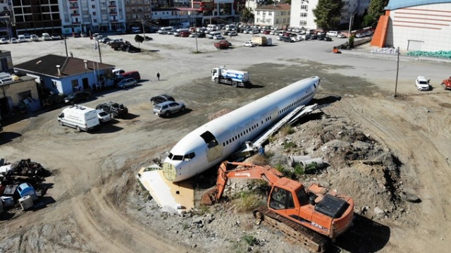 Trabzon'da pistten çıkan o uçak şimdi kaldırılmak isteniyor 12