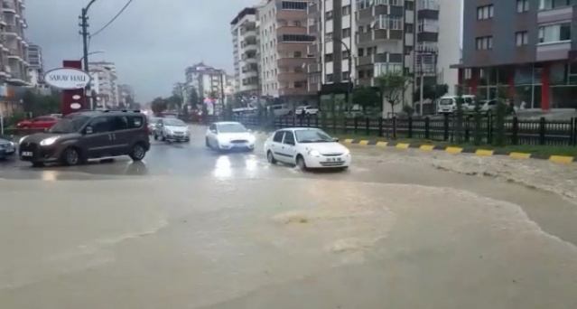 Trabzon polisi iş başında - Ayakkabılarını çıkardı ve... 2