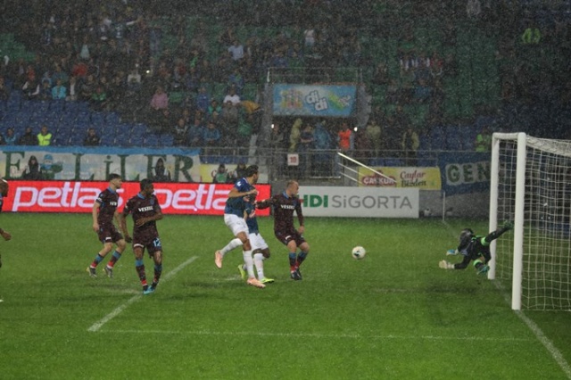 Çaykur Rizespor - Trabzonspor maçında neler oldu? 37