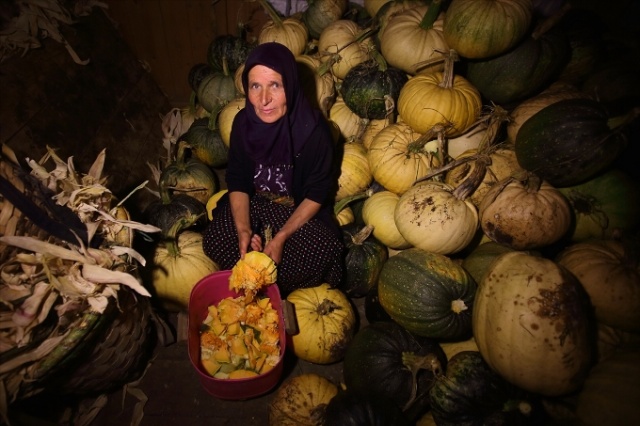 Karadeniz'in cefakar kadınları kışa hazır 6