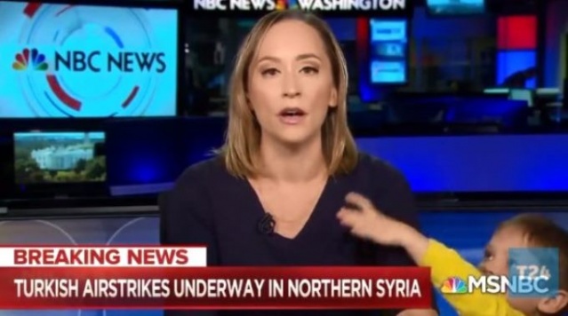 Amerikalı spiker, canlı yayında zor anlar yaşadı! 4