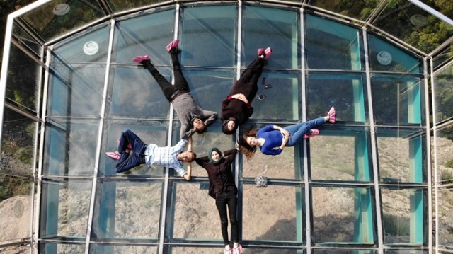 Bu cam seyir terasına çıkmak cesaret istiyor 9