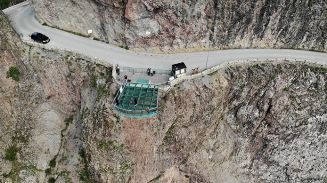 Bu cam seyir terasına çıkmak cesaret istiyor 8