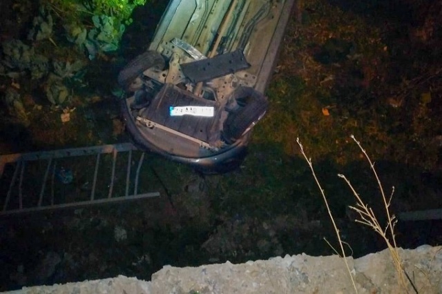 Köpeğe çarpmayayım derken duvardan uçtu 2