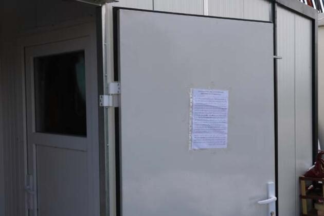 Lanet gibi... Gazeteciler çekim yaparken elbiseleri yanmaya başladı! 8