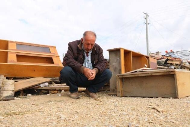 Lanet gibi... Gazeteciler çekim yaparken elbiseleri yanmaya başladı! 15