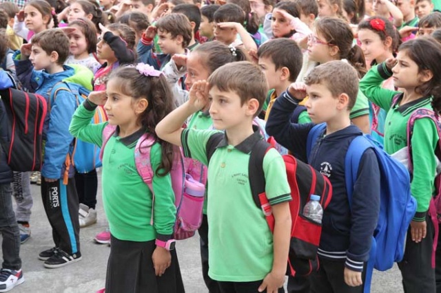 O ilçede okullarda İstiklal Marşı böyle okundu 3