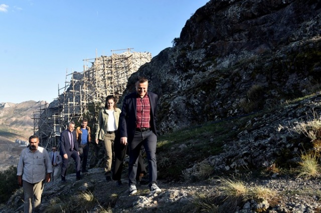 Canca Kalesi’nin surları ortaya çıkarılıyor 8