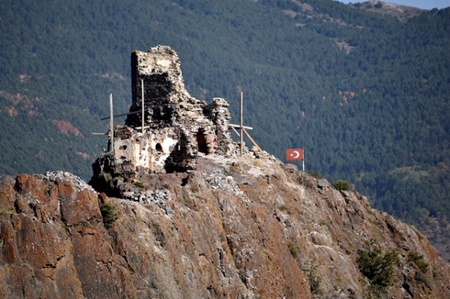 Canca Kalesi’nin surları ortaya çıkarılıyor 14