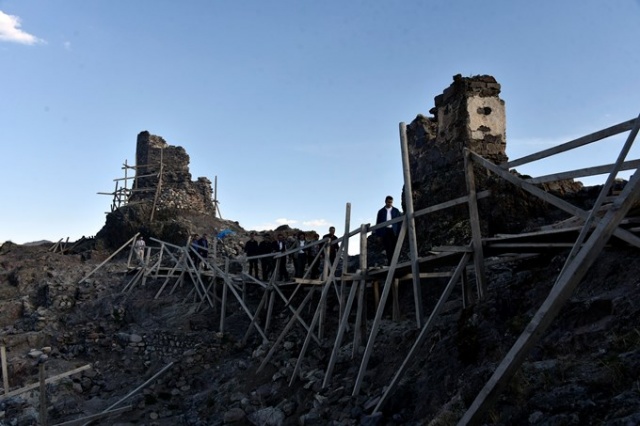 Canca Kalesi’nin surları ortaya çıkarılıyor 13