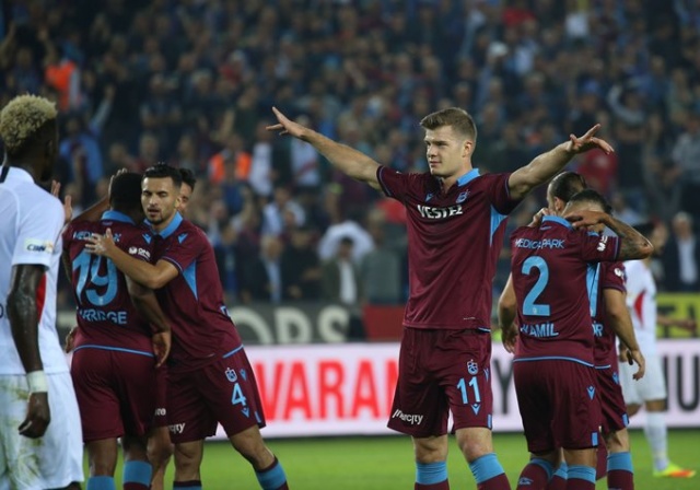 Trabzonspor'dan Golbastı 10