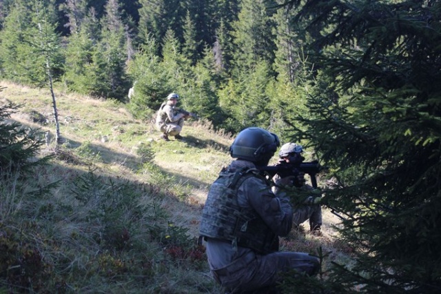 Mehmetçik Doğu Karadeniz'de teröristlere göz açtırmıyor 12