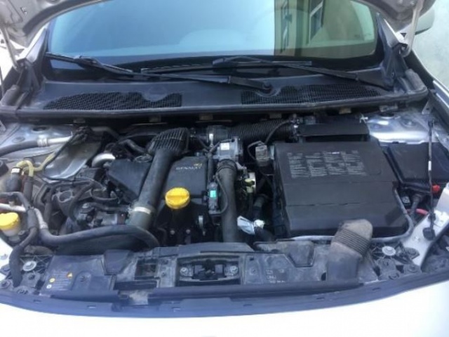 Satın aldığı otomobilden yılan çıktı 9