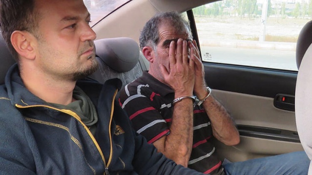 Karısını çalıların arasında çakmakla yaktı! 5