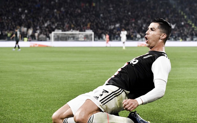 Ronaldo'nun İnstagram kazancı maaşından yüksek 6