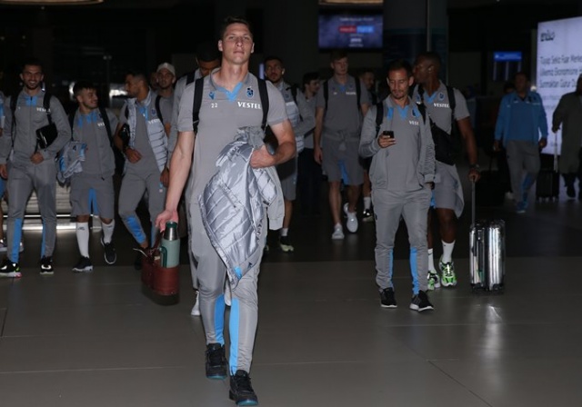 Trabzonspor'a İstanbul'da coşkulu karşılama 15