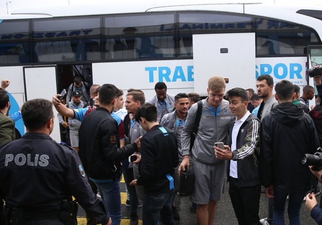 Trabzonspor'a İstanbul'da coşkulu karşılama 5