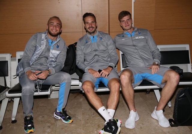 Trabzonspor'a İstanbul'da coşkulu karşılama 6