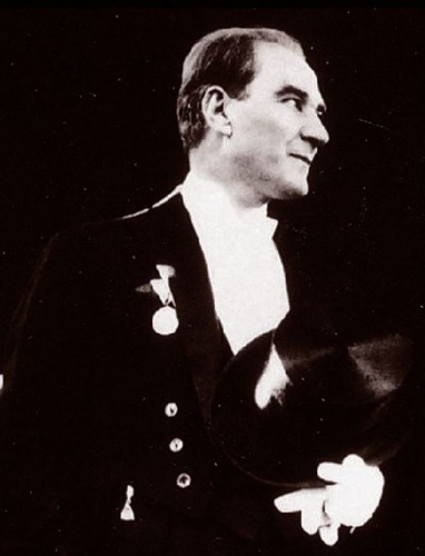 Türkiye Cumhuriyeti 96 yaşında 35