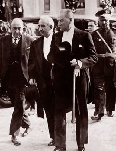 Türkiye Cumhuriyeti 96 yaşında 26