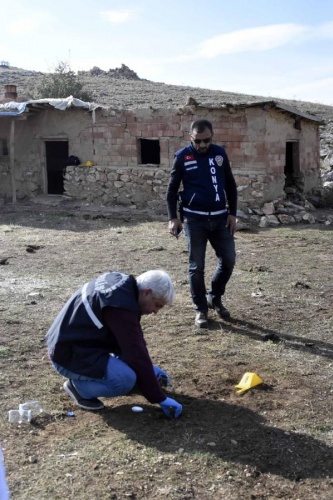 Boğazını kestikten sonra cesedini su kuyusuna atmışlar 8