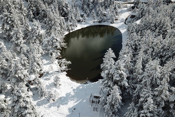 Beyazın en yakıştığı göl limni! 18