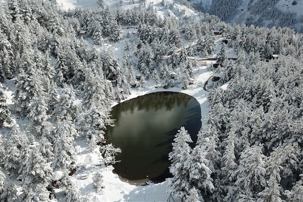 Beyazın en yakıştığı göl limni! 16