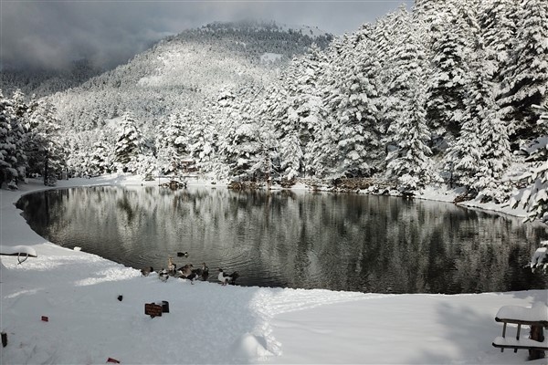 Beyazın en yakıştığı göl limni! 6