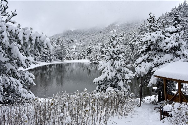 Beyazın en yakıştığı göl limni! 22