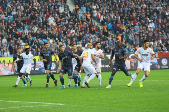 Trabzonspor Alanyaspor maçında nele oldu? 17
