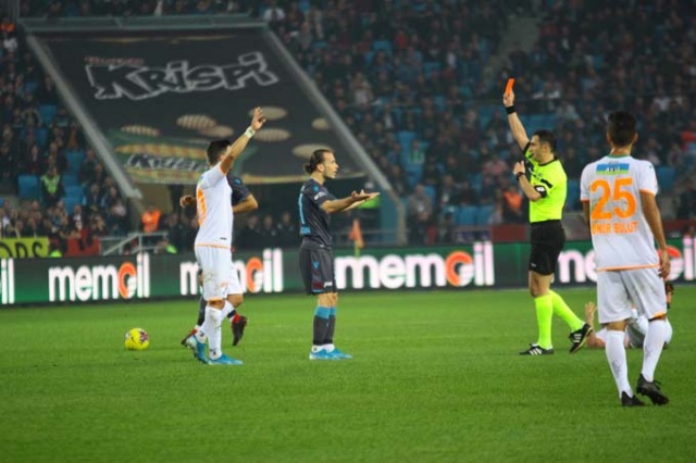 Trabzonspor Alanyaspor maçında nele oldu? 25