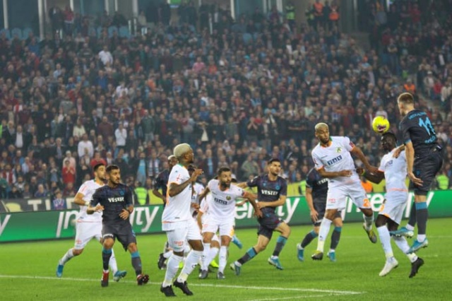 Trabzonspor Alanyaspor maçında nele oldu? 28