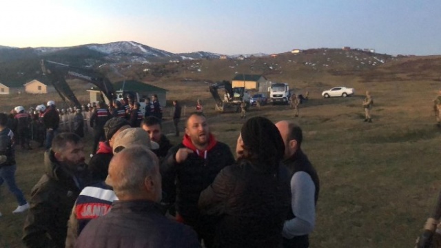 Trabzon'da yaylada yıkım gerginliği! Biber gazlı müdahale 3